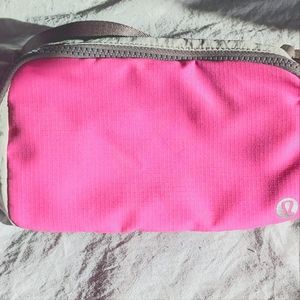 SOLD 💞 EUC POW PINK LUNAR ROCK